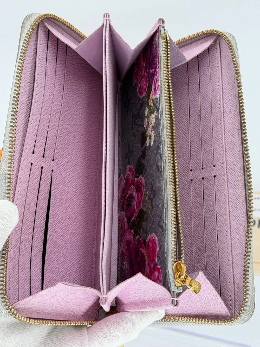LV Limited Edition Garden Zippy Wallet Silver Floral Monogram Full Set w/COA - Picture 4 of 13